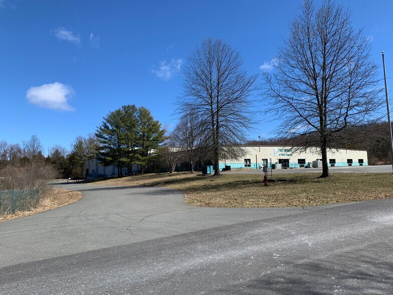 More Photos Of 1422 Route 179, Lambertville Warehouse For Lease