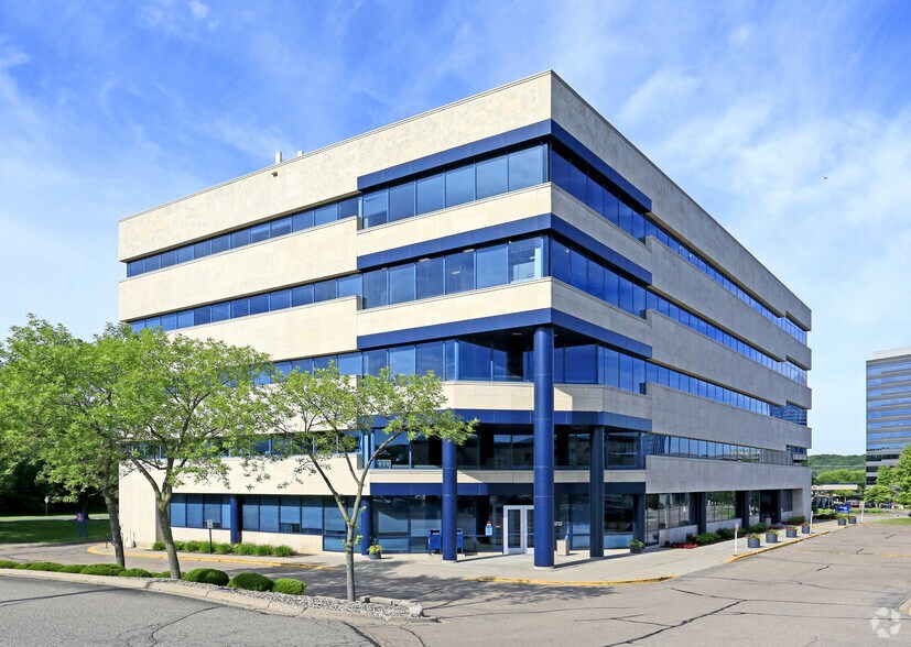 More Photos Of 5270 W 84th St, Bloomington Office For Lease