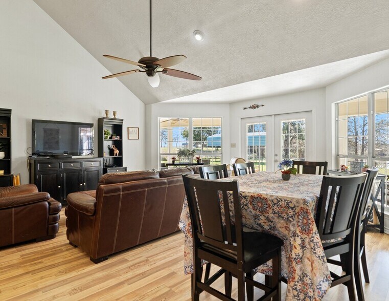 More Photos Of 6776 FM 356, Trinity Trailer Camper Park For Sale