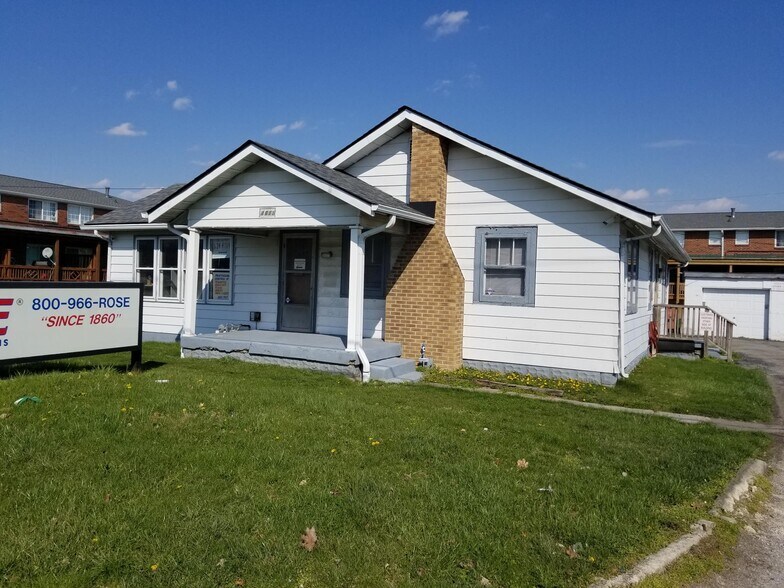 More Photos Of 4615 N Shadeland Ave, Indianapolis Office For Sale