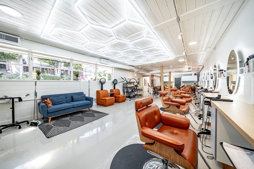 More Photos Of 204 Riverside Ave, Newport Beach Storefront Retail Office For Sale