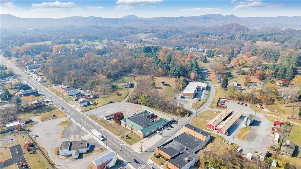 More Photos Of 5383 Lee Hwy, Troutville Freestanding For Sale