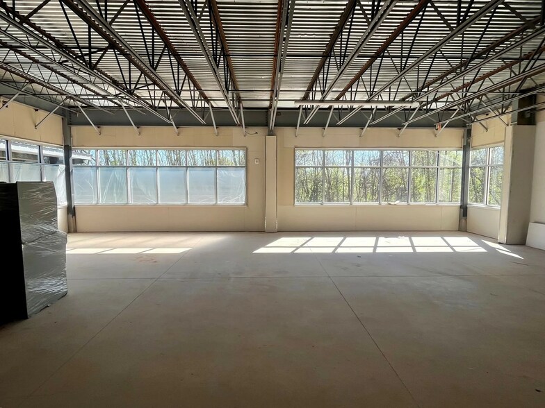 More Photos Of 4308 Grant Blvd, Yukon Medical For Lease
