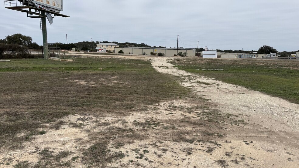 More Photos Of 4077 Highway 16 S, Bandera Land For Lease