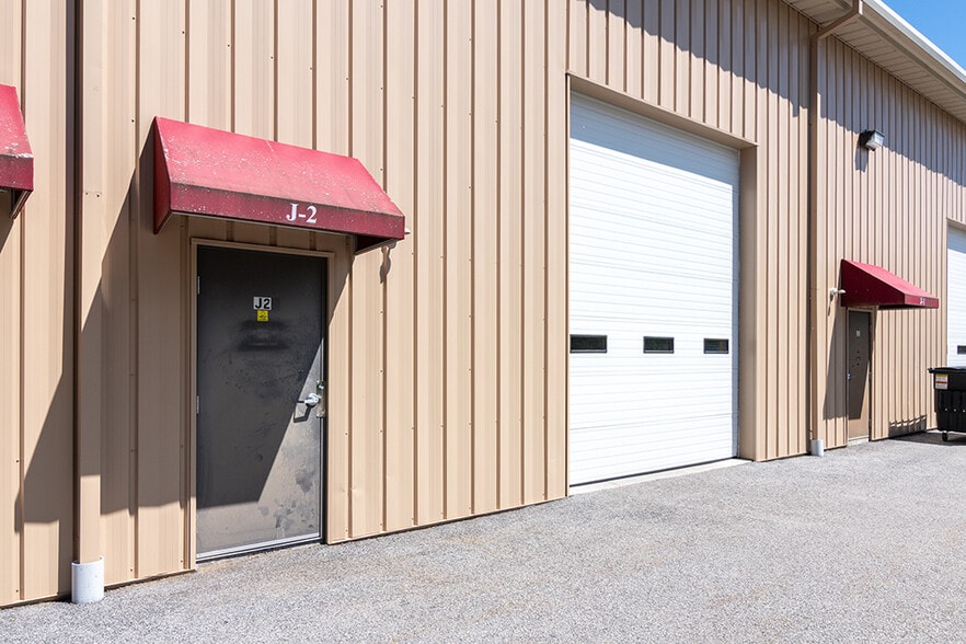 More Photos Of 376 Dry Bridge Rd, North Kingstown Warehouse For Sale