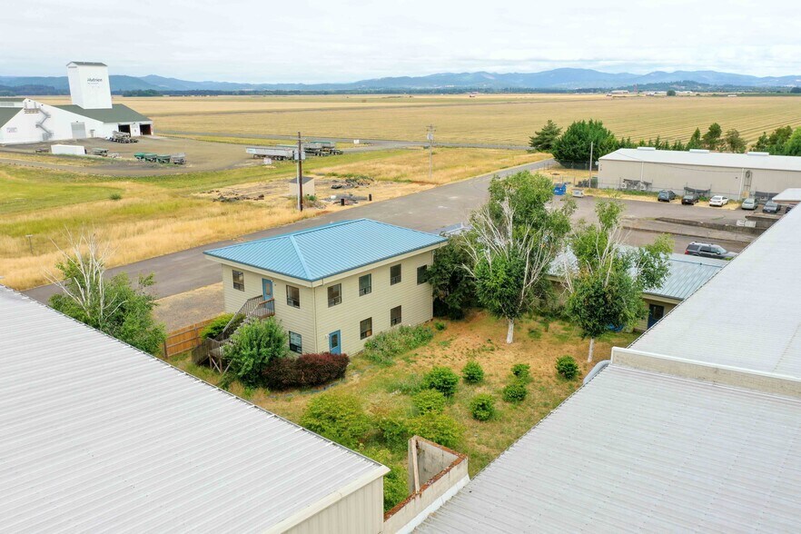 More Photos Of 27630 Llewellyn Rd, Corvallis Distribution For Sale