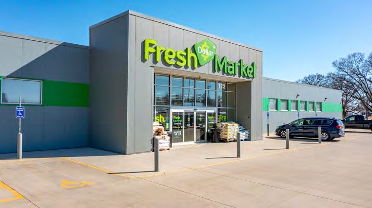 More Photos Of 122 N Main St, Monticello General Retail For Sale
