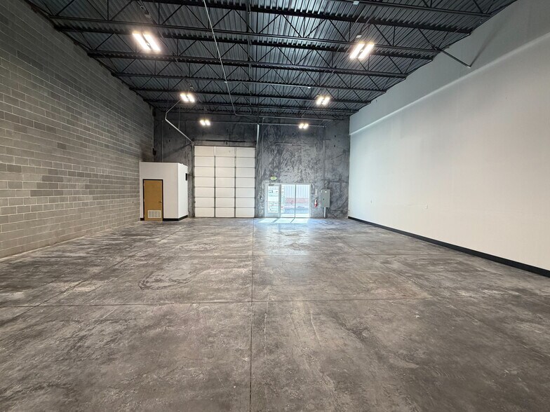 More Photos Of 1901 W 2425 S, Woods Cross Manufacturing For Lease
