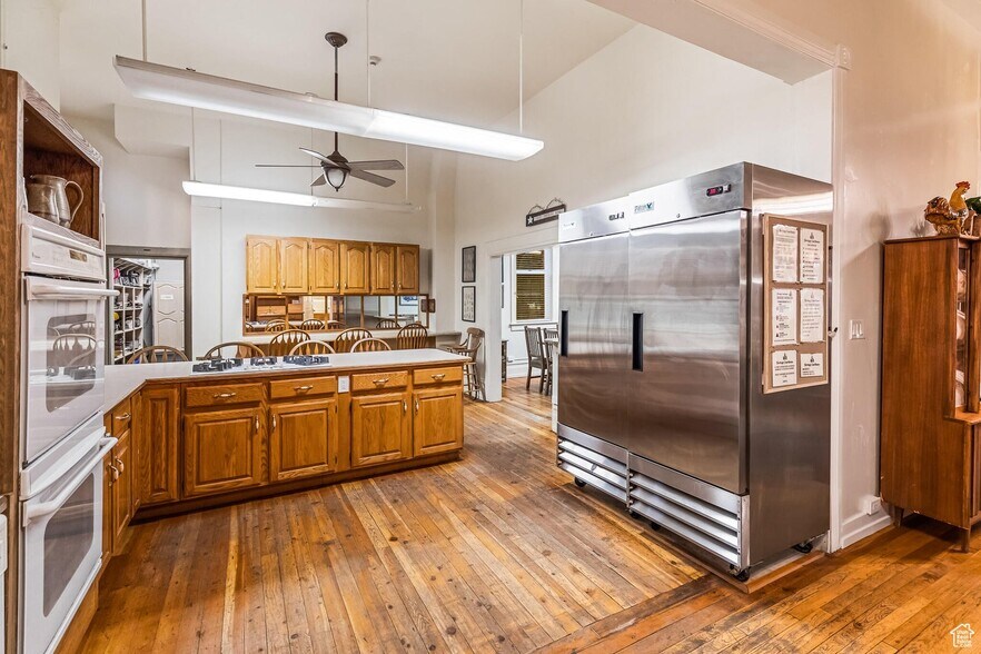 More Photos Of 21 Main St, Junction Specialty For Sale