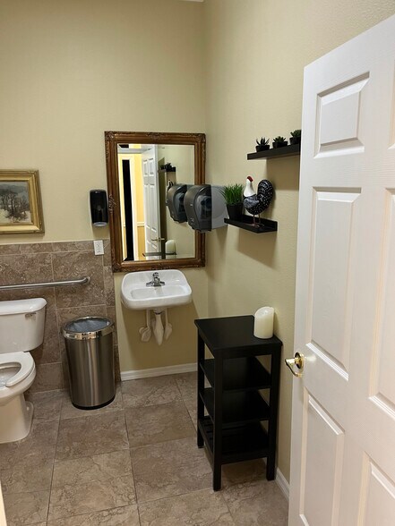 More Photos Of 2719 Letap Ct, Land O' Lakes Office Residential For Lease