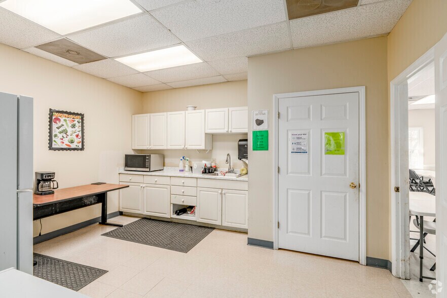 More Photos Of 760 N New Hope Rd, Gastonia Medical For Sale