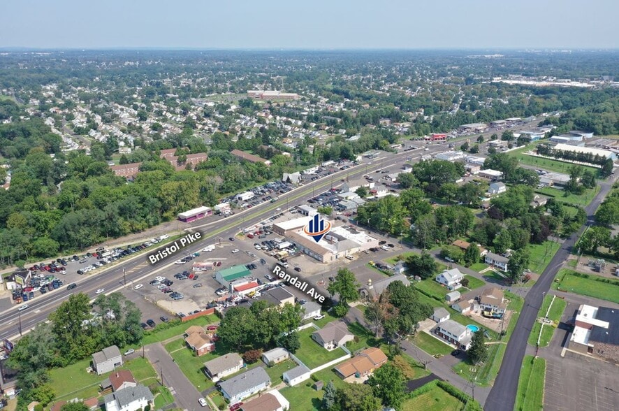 More Photos Of 1404 Randall Ave, Levittown Manufacturing For Lease