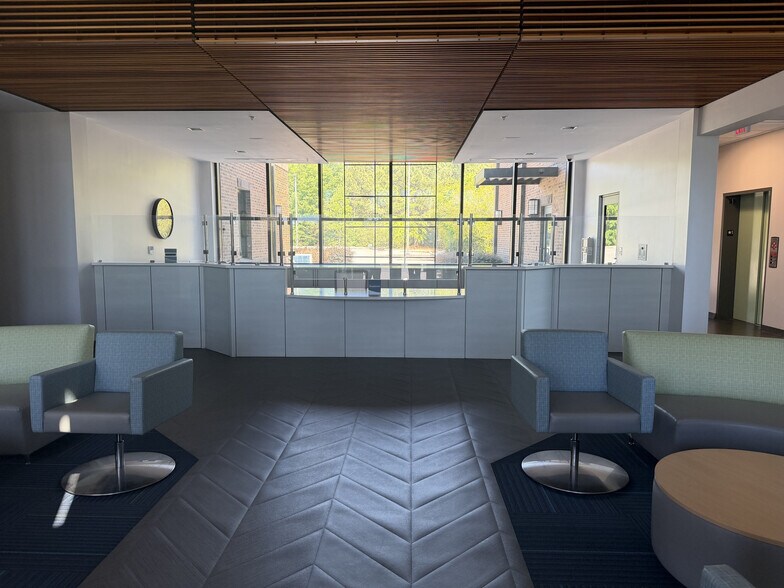 More Photos Of 185 Grant St, West End Office For Sale