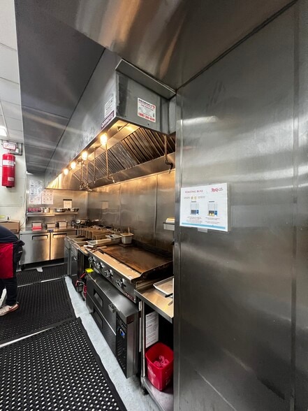 More Photos Of 119-131 Broadway, Santa Monica Office For Lease