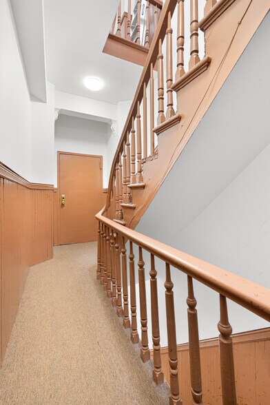 More Photos Of 196 Nassau Ave, Brooklyn Apartments For Sale