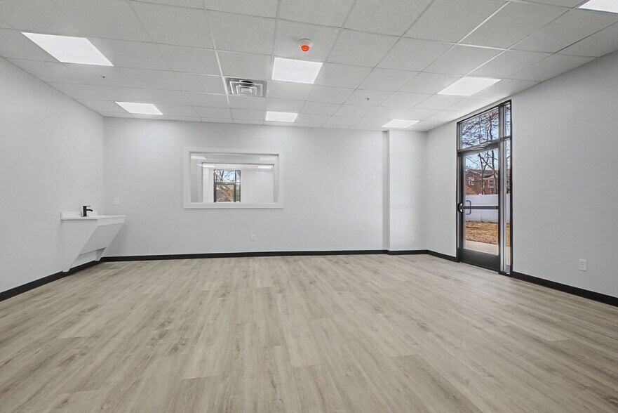 More Photos Of 207 Iris Dr, Hendersonville Daycare Center For Sale