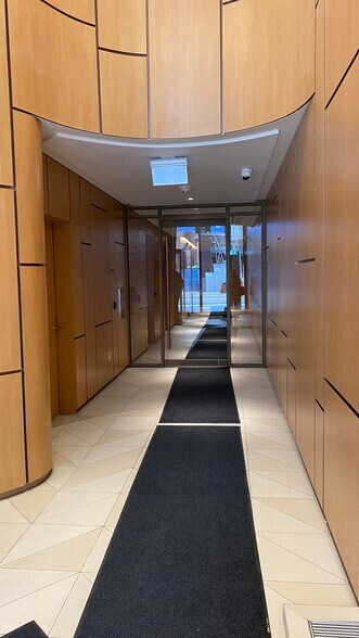 More Photos Of 15 Wellesley St W, Toronto Office For Lease