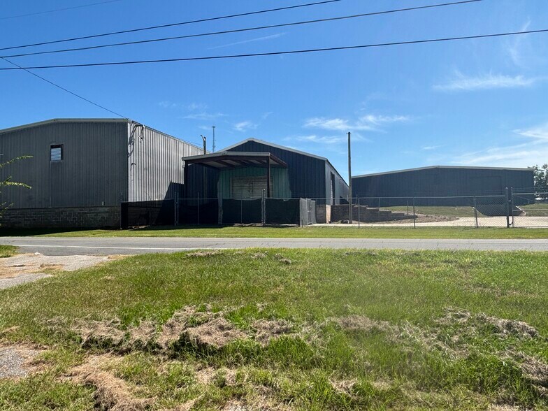 More Photos Of 1811 Florida Ave, Quincy Warehouse For Lease