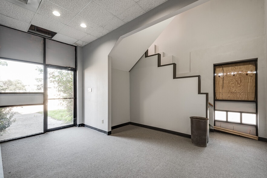 More Photos Of 22475 Community Dr, New Caney Medical For Sale