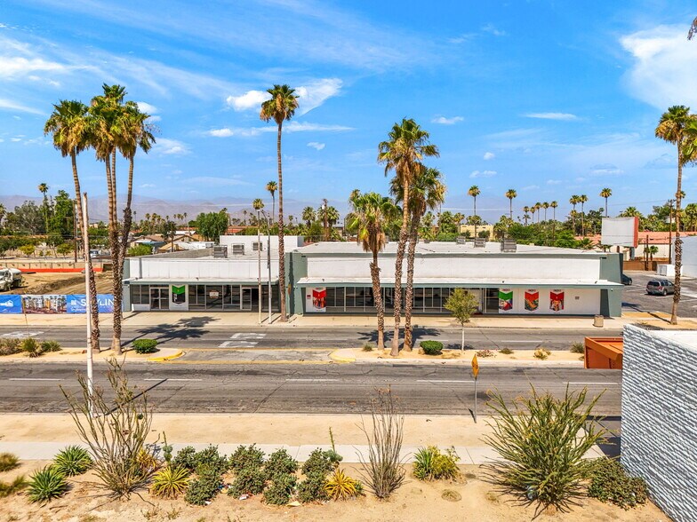 More Photos Of 45073 Oasis St, Indio Freestanding For Lease