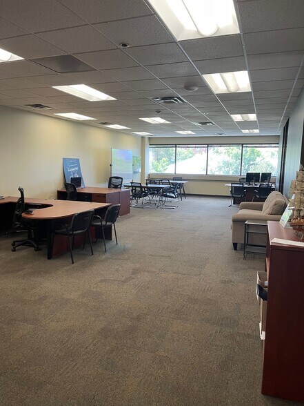 More Photos Of 5550 Tech Center Dr, Colorado Springs Office For Lease