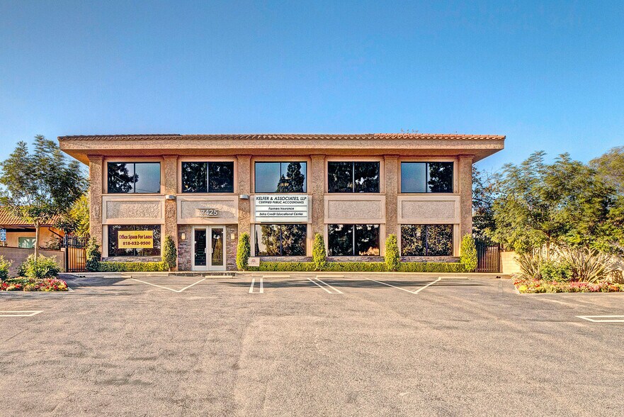 More Photos Of 17425 Chatsworth St, Granada Hills Office For Lease