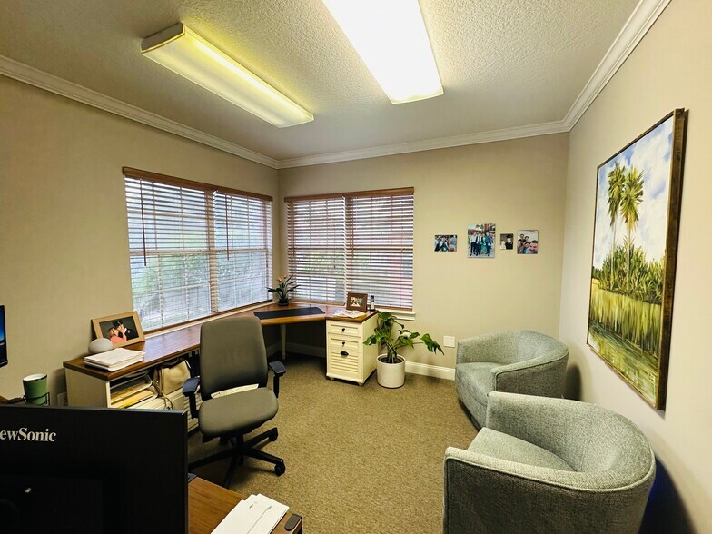 More Photos Of 6817 Southpoint Pky, Jacksonville Medical For Lease