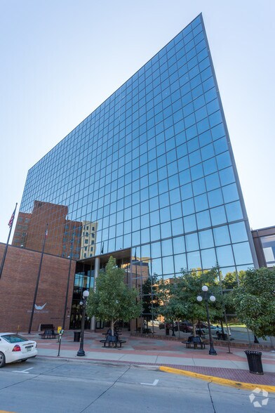 More Photos Of 600 4th St, Sioux City Office For Lease