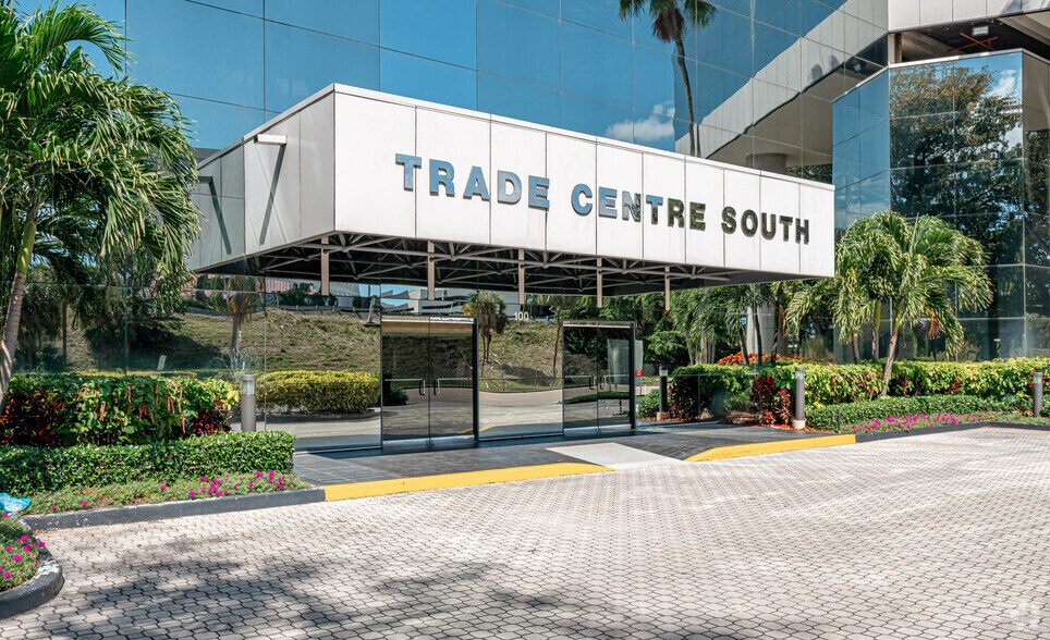 More Photos Of 100 W Cypress Creek Rd, Fort Lauderdale Office Residential For Lease