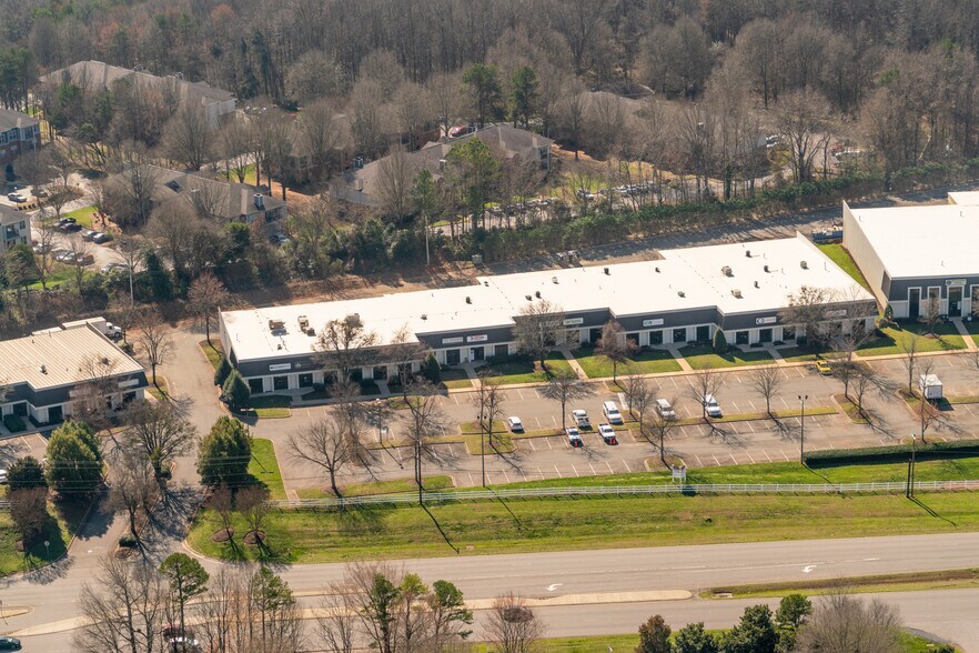 More Photos Of 5009-5015 W WT Harris Blvd, Charlotte Unknown For Lease