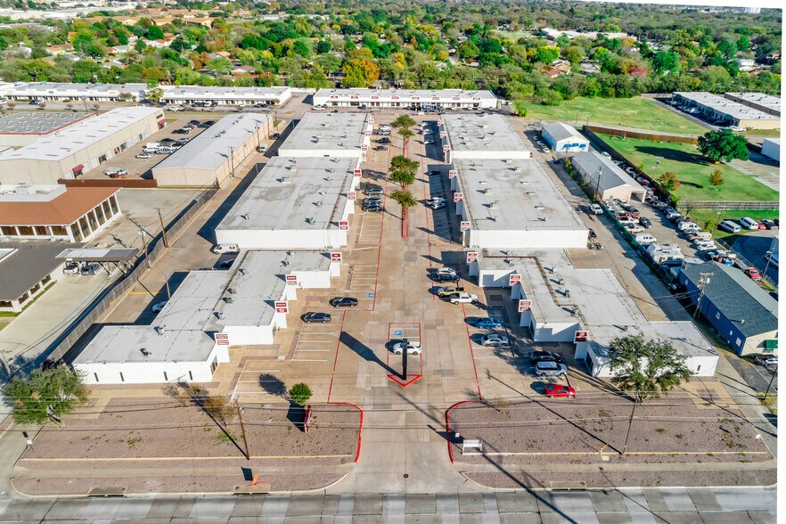 More Photos Of 930-940 N Belt Line Rd, Irving Unknown For Lease