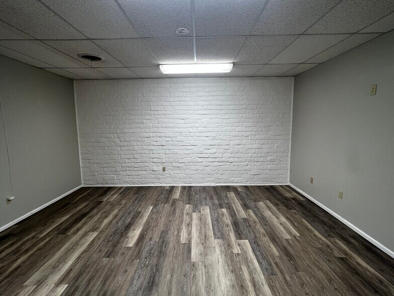 More Photos Of 4150 S Danville Dr, Abilene Storefront For Lease