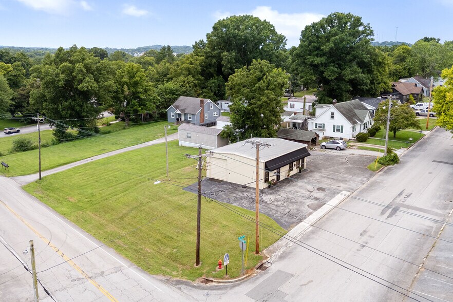 More Photos Of 512 6th Ave, Columbia General Retail For Sale