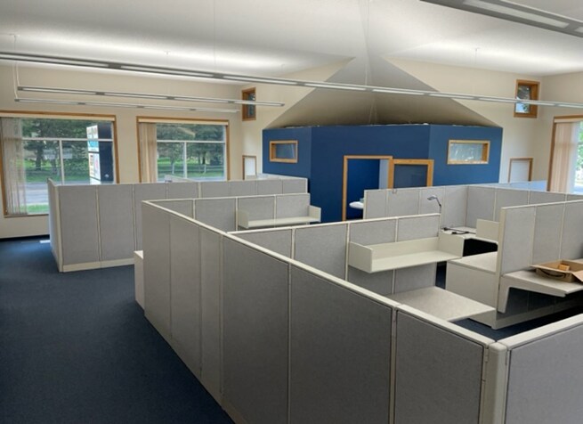 More Photos Of 10900 N Noble Ave, Champlin Flex For Lease