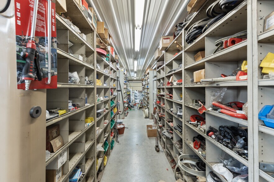 More Photos Of 60 US-54 Hwy, El Dorado Springs General Retail For Sale