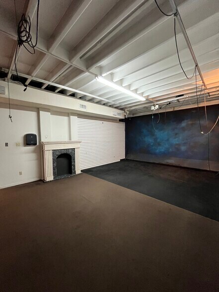 More Photos Of 102 W Calton Rd, Laredo Office Residential For Sale