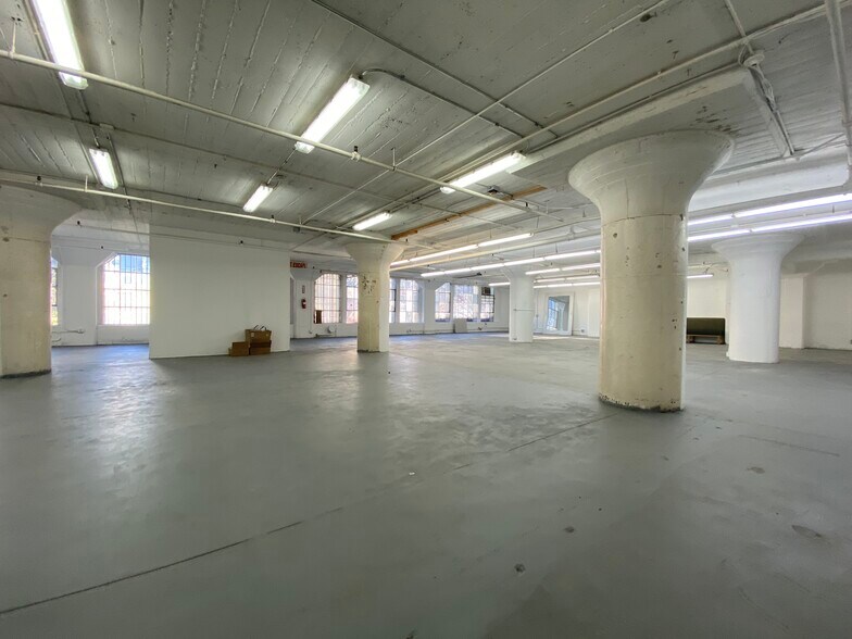 More Photos Of 1114 S Los Angeles St, Los Angeles Warehouse For Sale