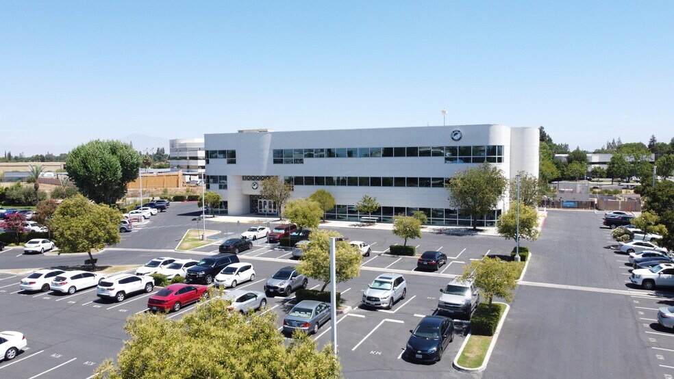 More Photos Of 5101 Office Park Dr, Bakersfield Medical For Lease