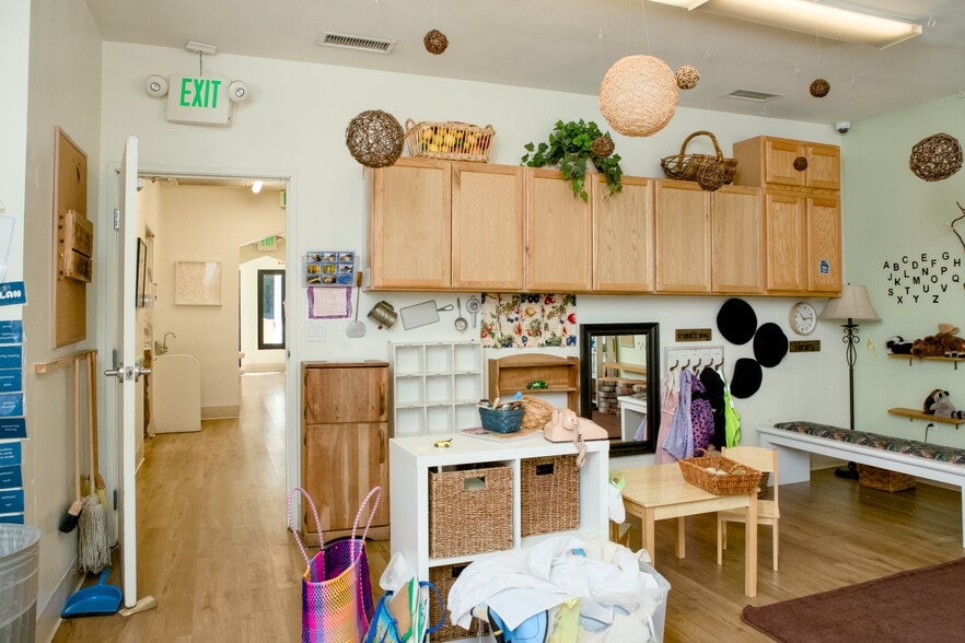 More Photos Of 12131 Burbank Blvd, Valley Village Schools For Sale