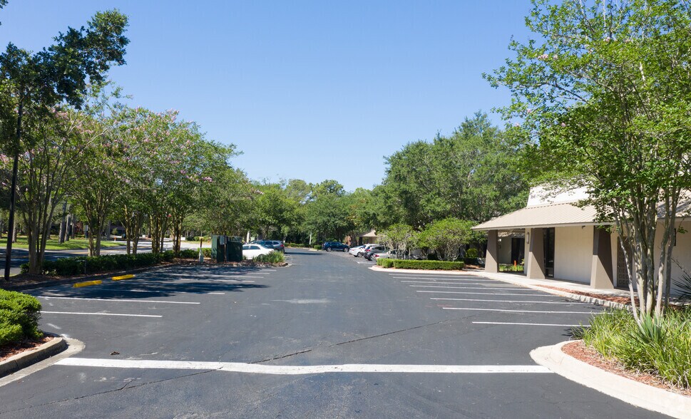 More Photos Of 7901 Baymeadows Way, Jacksonville Unknown For Lease