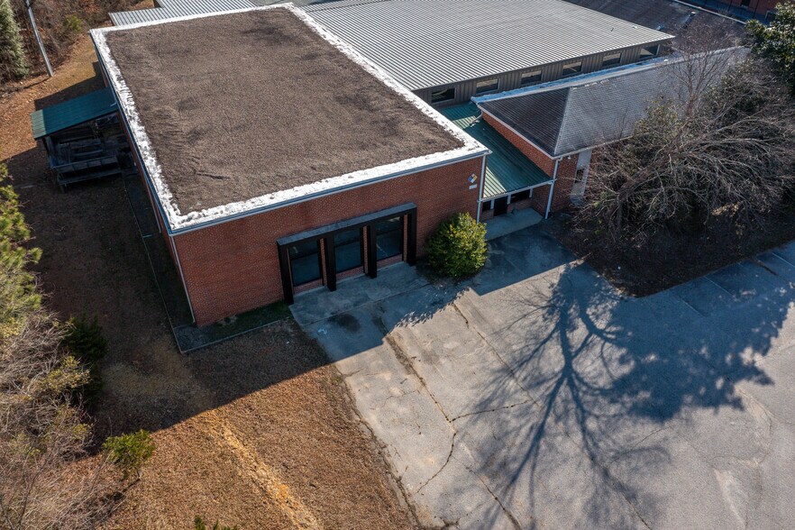 More Photos Of 1434 Farrington Rd, Apex Light Manufacturing For Sale