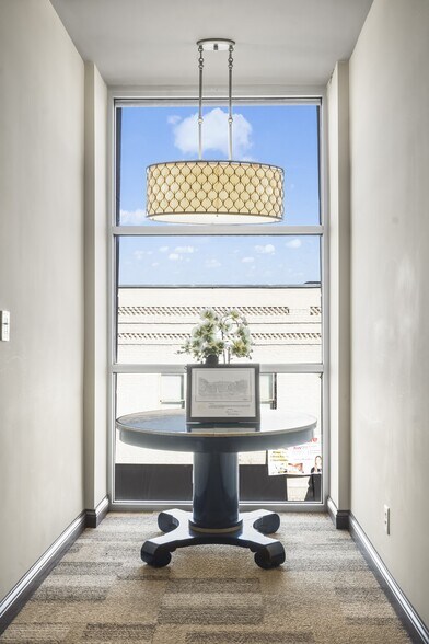 More Photos Of 1441 N Market St, Dayton Office For Sale