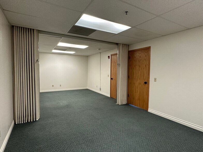 More Photos Of 1801 1st Ave, Longview Medical For Sale