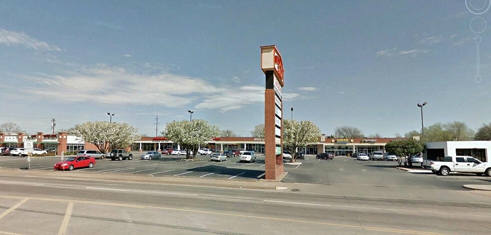 More Photos Of 2310-2320 W Owen K Garriott Rd, Enid Storefront For Lease