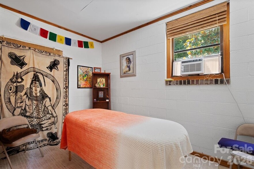 More Photos Of 504 Mountain View School Rd, Robbinsville Hotel For Sale