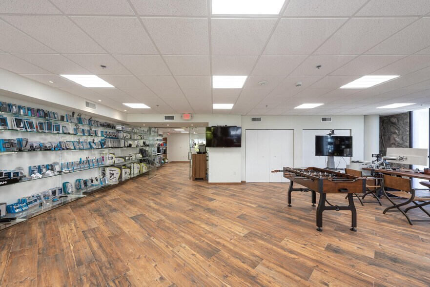 More Photos Of 4300 Biscayne Blvd, Miami Office Residential For Sale