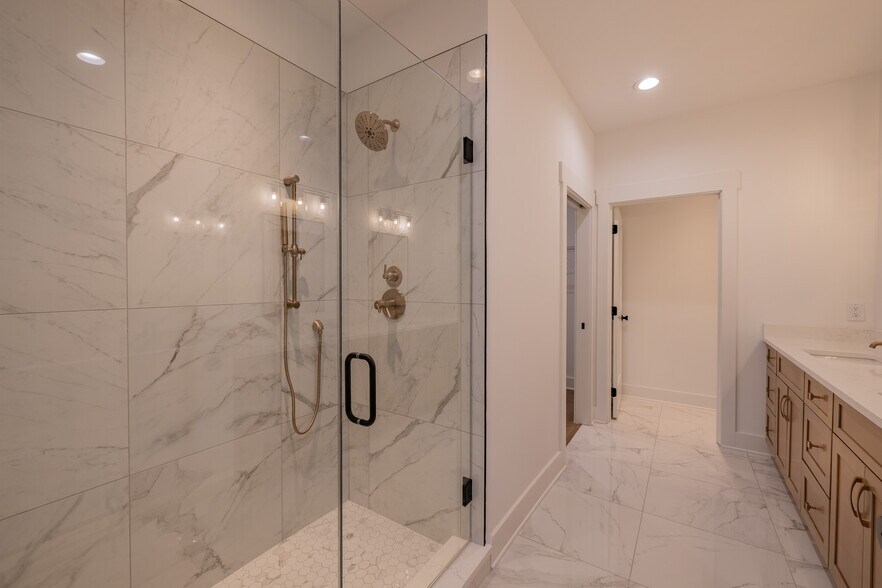 More Photos Of 1519 Carroll Creek Rd, Johnson City Multifamily For Sale