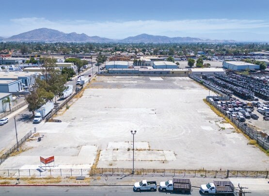 More Photos Of 15363 Arrow Rte, Fontana Land For Lease