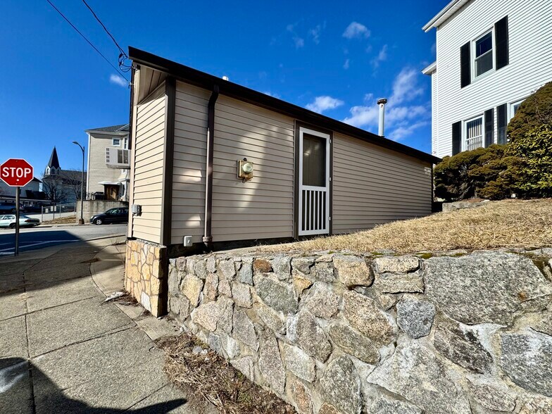 More Photos Of 1226 S Main St, Fall River Freestanding For Sale