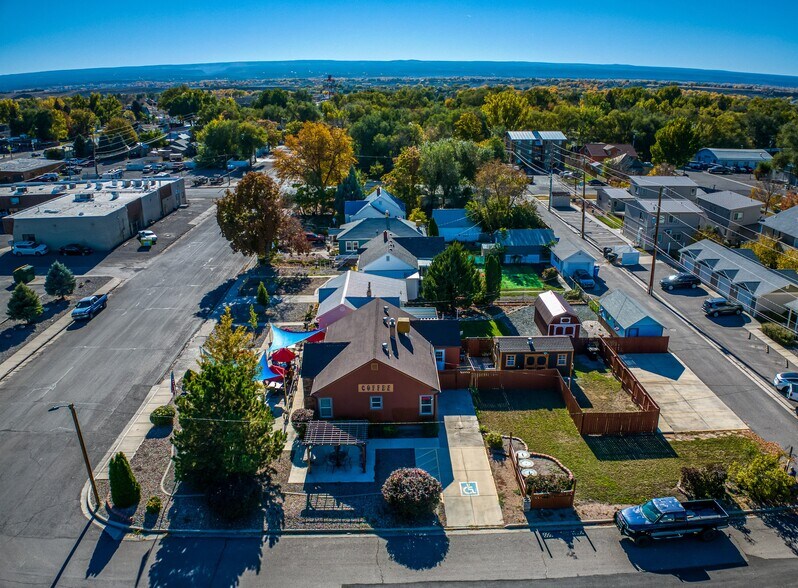 More Photos Of 1047 N 1st St, Montrose Office For Sale